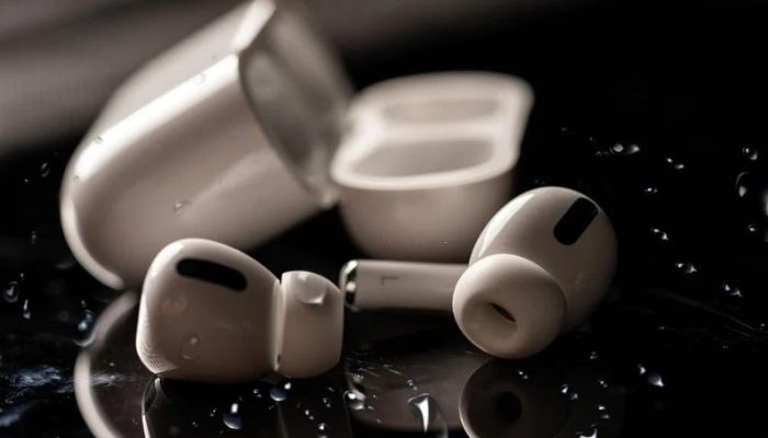 Airpods Wet
