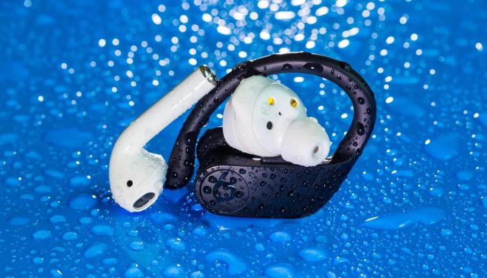 Waterproof Vs Water Resistant