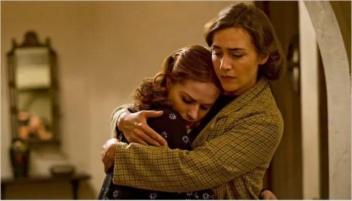 Mildred Pierce (2011)