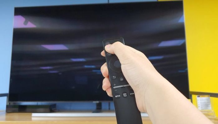Hisense TV Not Turning