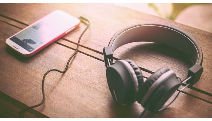 Music and Podcasts of assistant