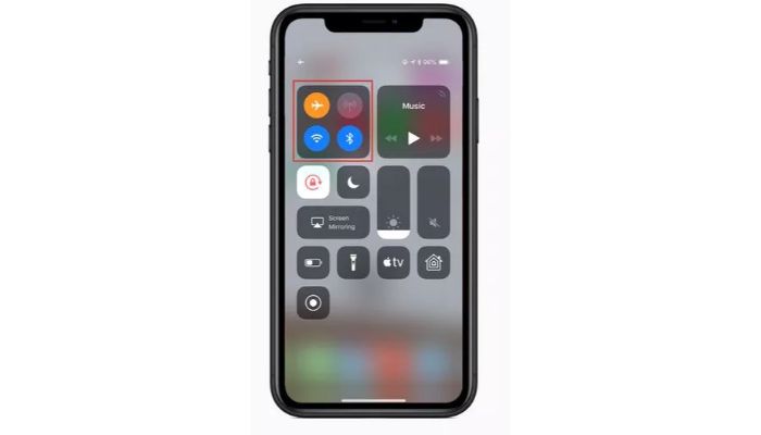put flight mode on iphone