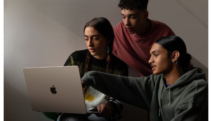 Best MacBook to Watch Movies