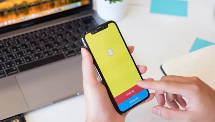 Contact Snapchat